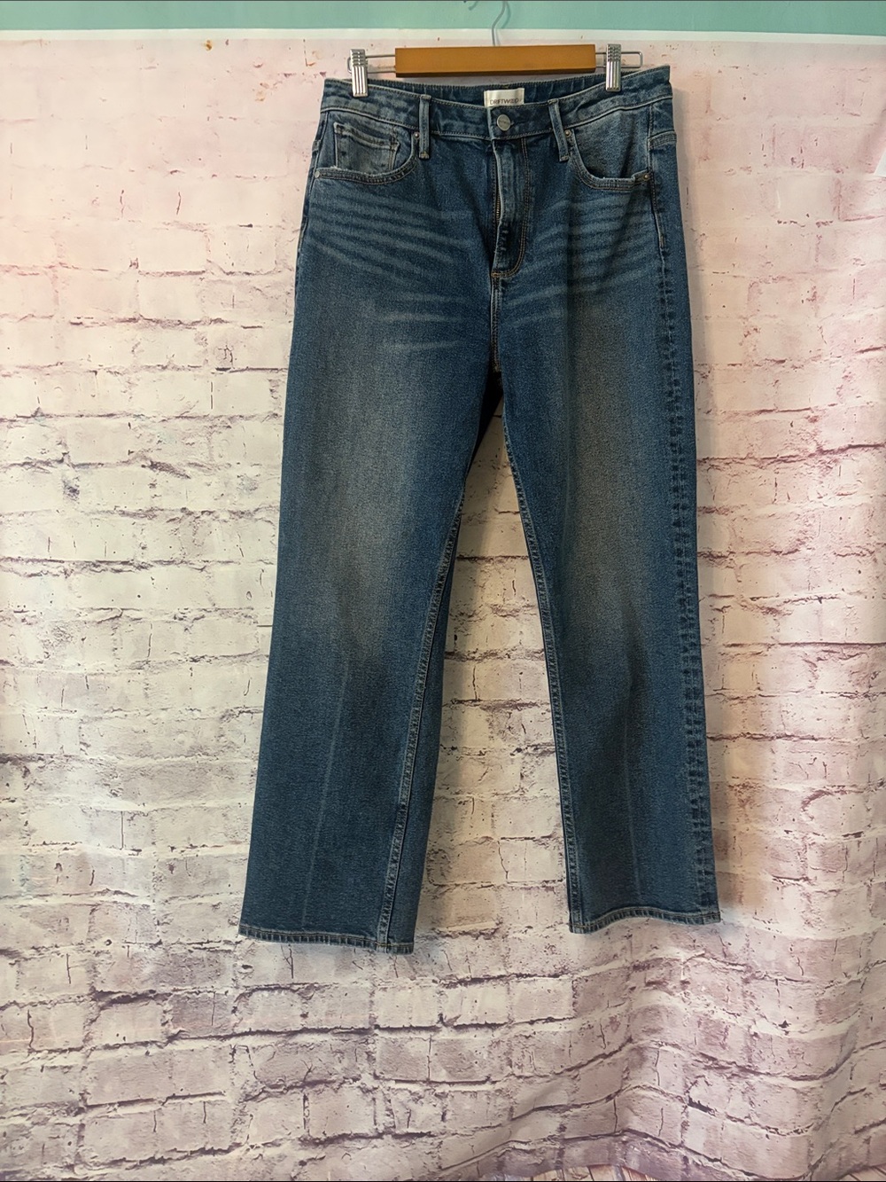 DRIFTWOOD Women's Stella jeans  Jeans in Medium Blue Wash